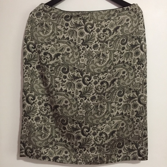 Liz Claiborne Dresses & Skirts - Liz Claiborne Silk Skirt